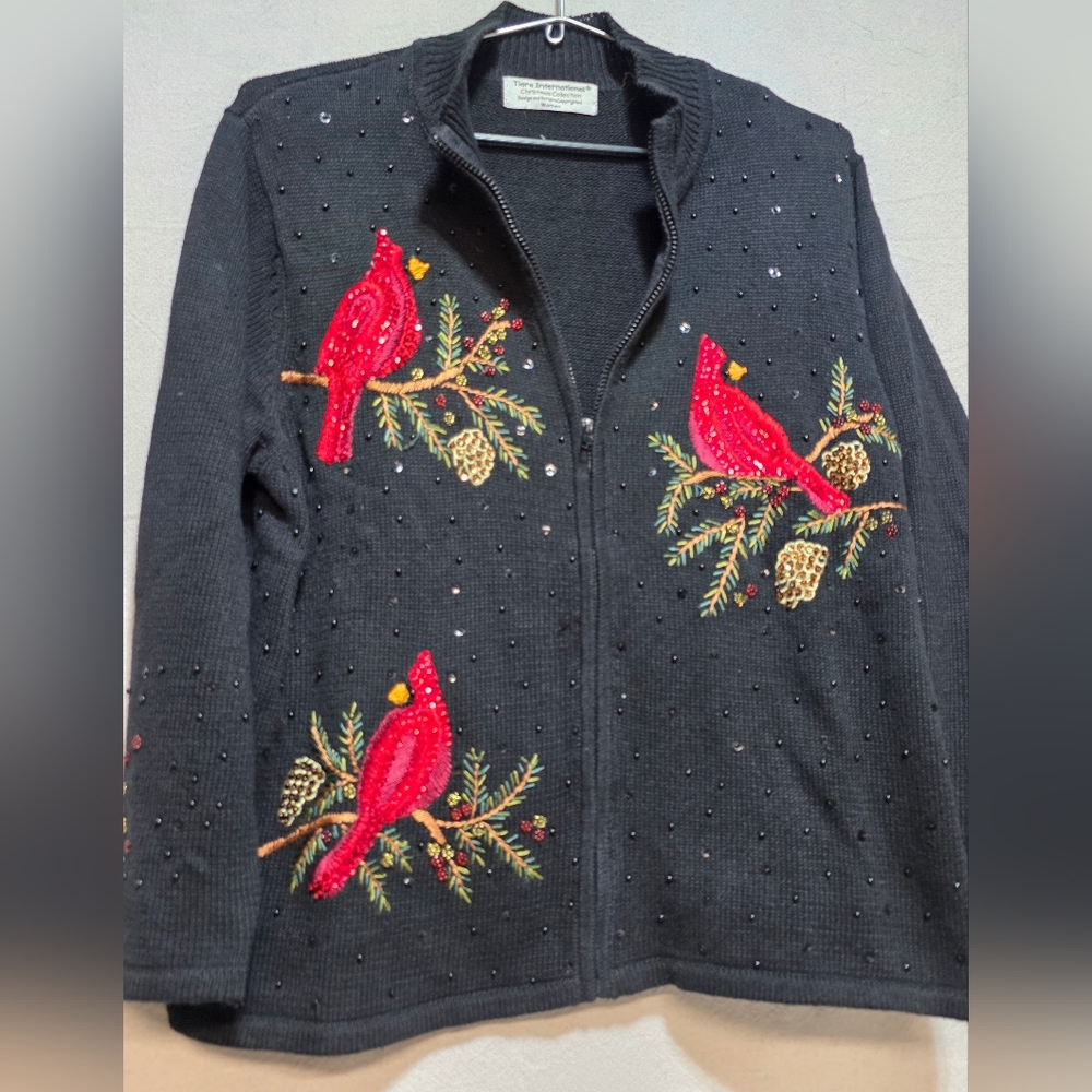 Tiara Internationa Christmas Sweater Zip Up  Black Red Robin Pine cones sequence
